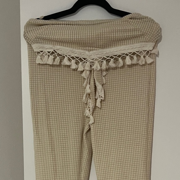 Cream Waffle/Knitted Tie Back Tassel Hem Tube Top & Wife Leg Pants Set | S | NWT - Picture 5 of 9